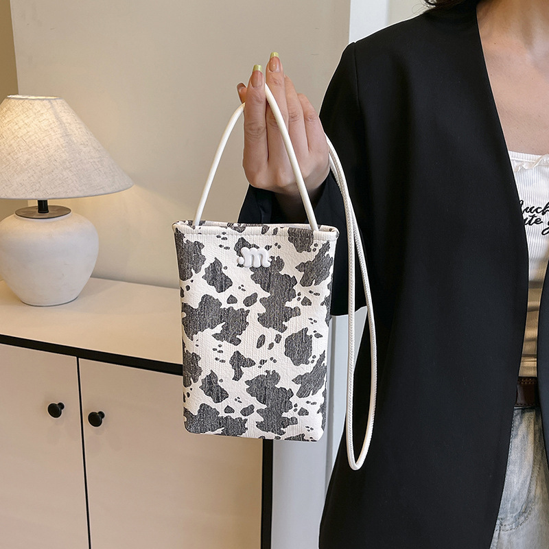 Style old-fashioned dirty-resistant women's bag printed shoulder bag leopard print niche convenient and versatile crossbody bag trendy